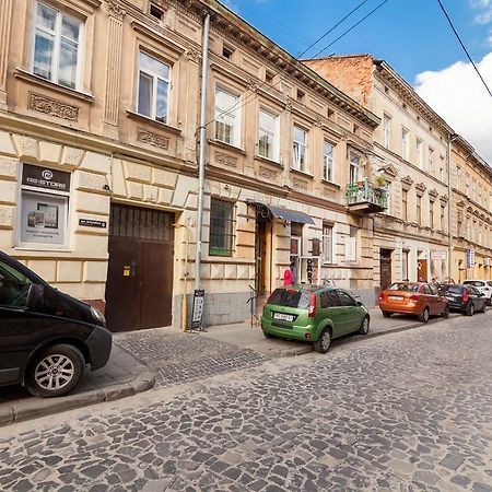 Near Opera Apartment Lviv Exterior foto
